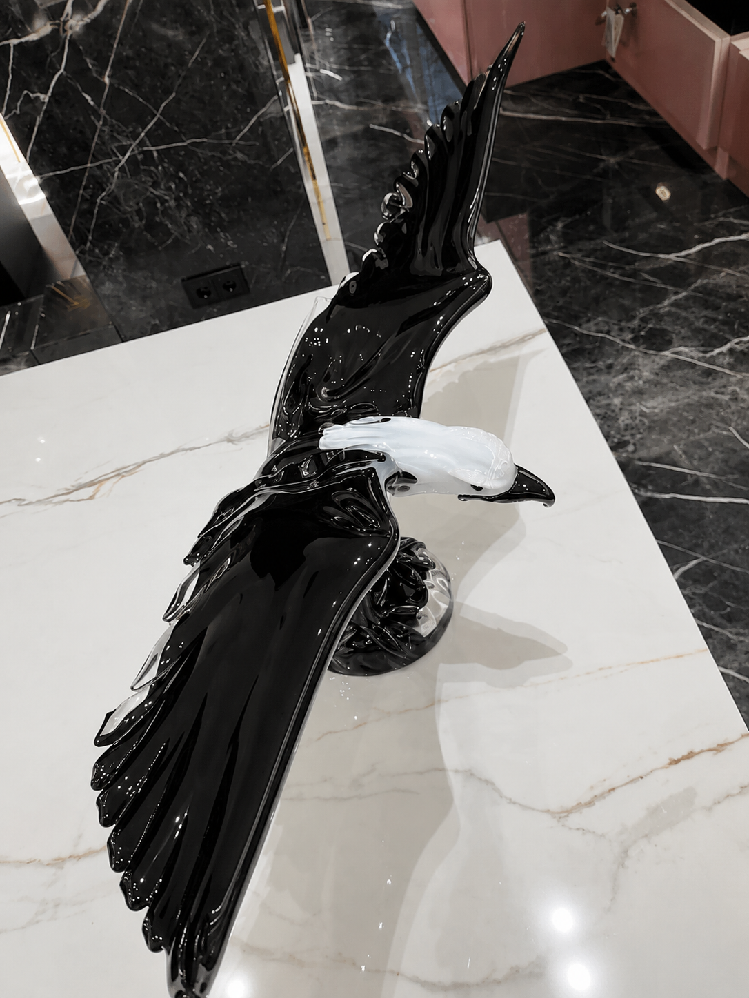 Premium Crystal Eagle Showpiece – Luxury Flying Eagle Decorative Statue for Home & Office