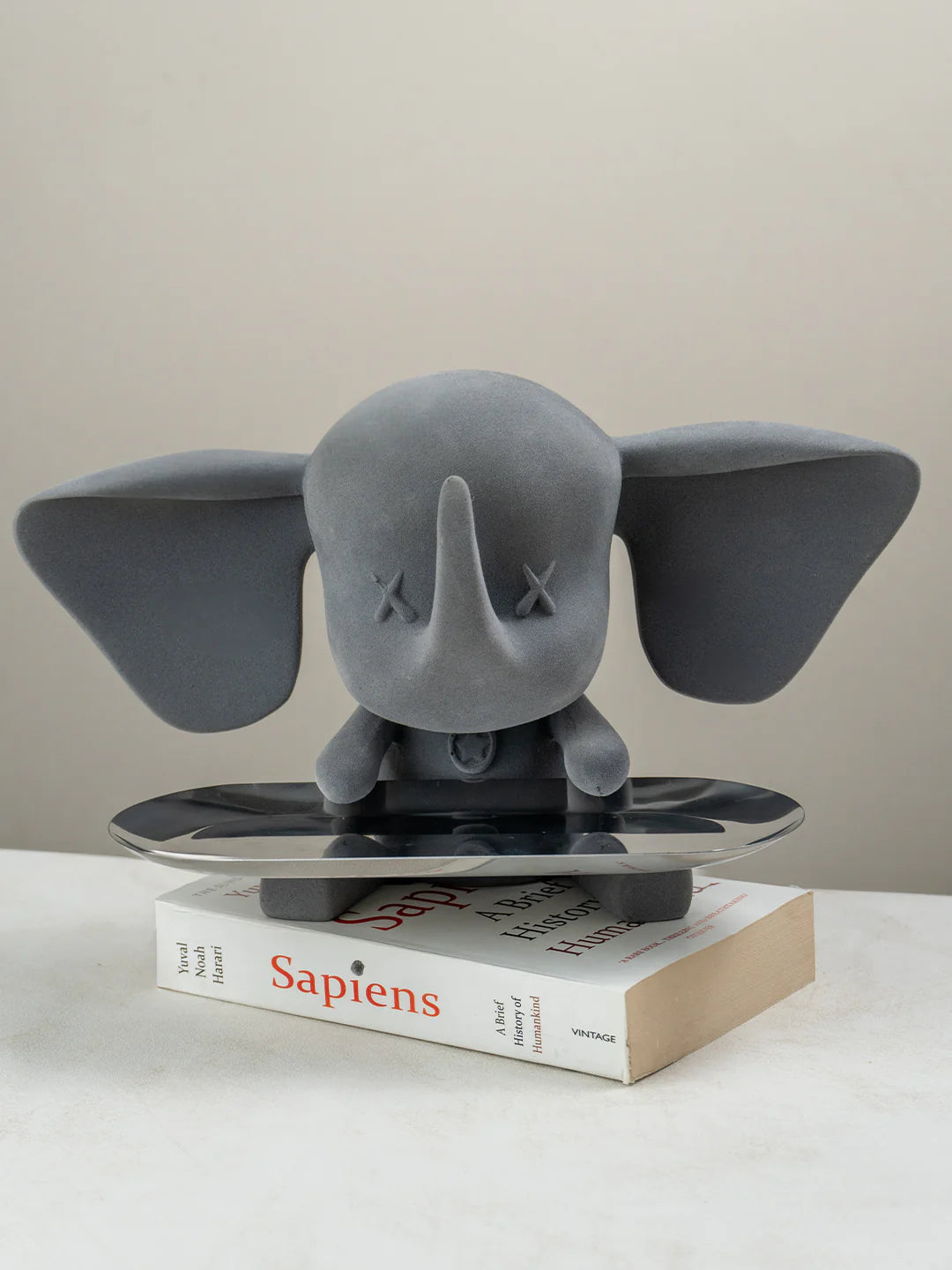 Grey Color Cute Elephant Statue with Tray