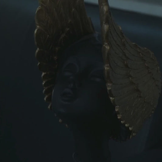 Winged Lady Decor – Instantly Elevates Your Living Room Aesthetic